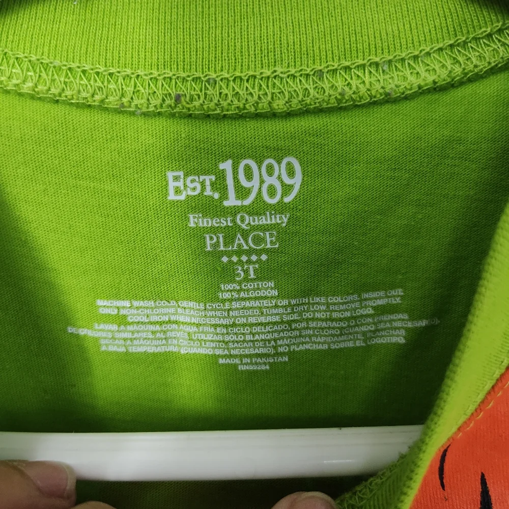 The Children's Place Kid's Bright Leprechaun Graphic Green Tee Size 3T